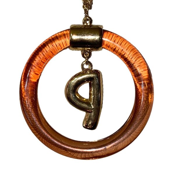 Necklace Circle P Pendant Women Plastic Metal Gold Chain Brown Vintage - Picture 3 of 4